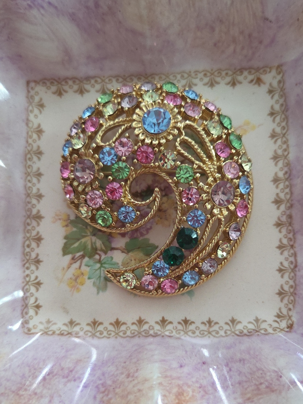 MJENT Gold-Tone Multicolor Crystal Swirl Brooch